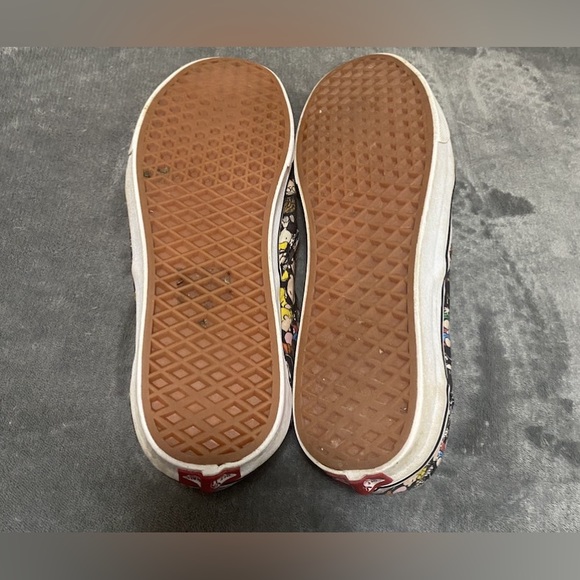 Peanuts × Vans Slip On "The Gang" - Picture 6 of 6